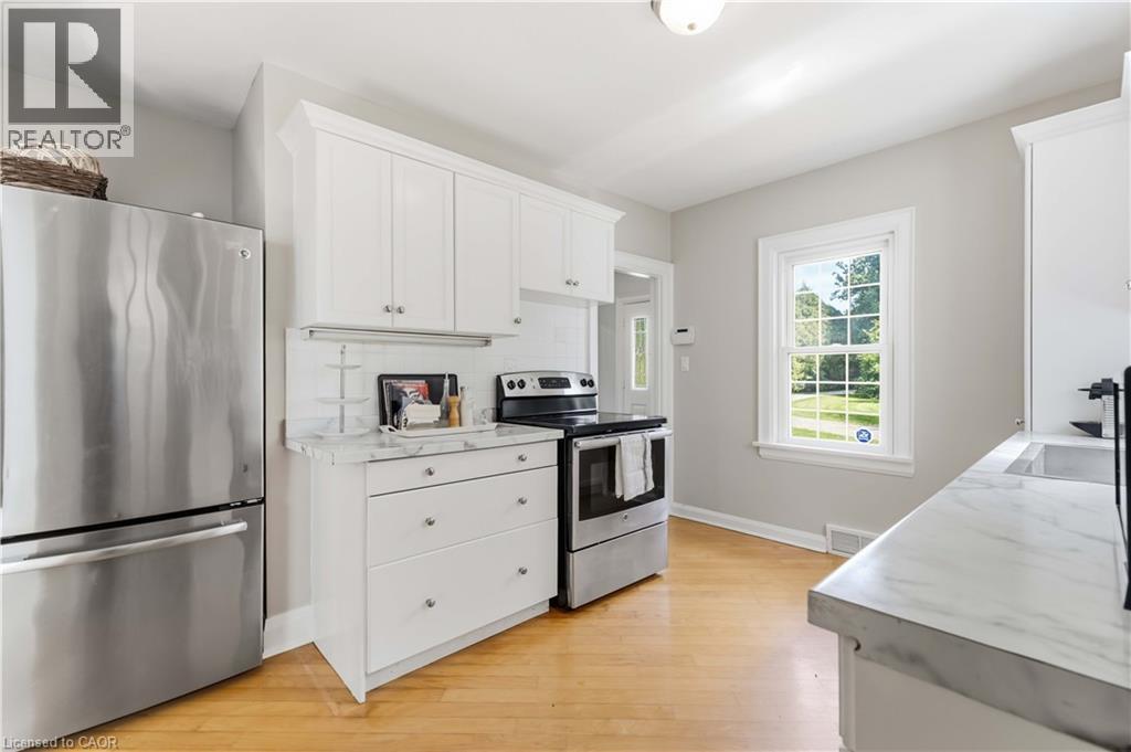 1537 Gregory Road, St. Catharines, Ontario  L2R 6P9 - Photo 17 - 40860036