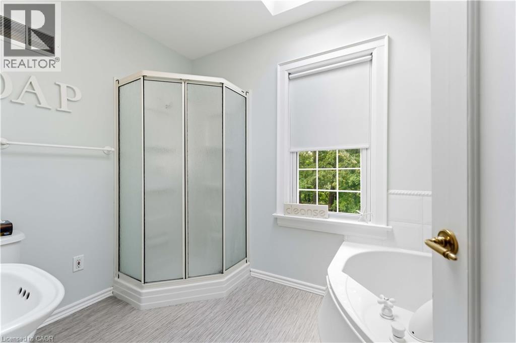 1537 Gregory Road, St. Catharines, Ontario  L2R 6P9 - Photo 28 - 40860036