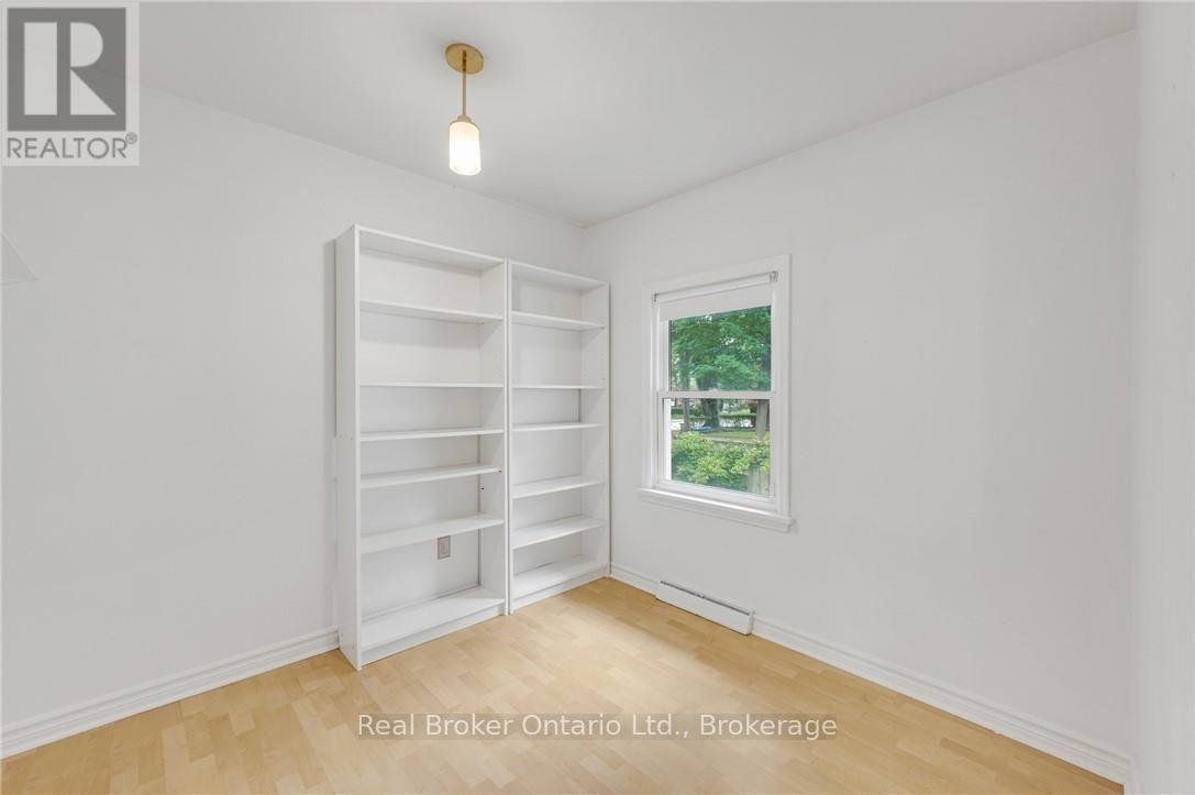 374 Spruce Street, Oakville, Ontario  L6J 2H3 - Photo 22 - W13741076