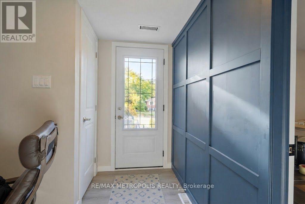 Lower - 1217 Norman Court, Oshawa, Ontario  L1H 7X2 - Photo 8 - E13719042