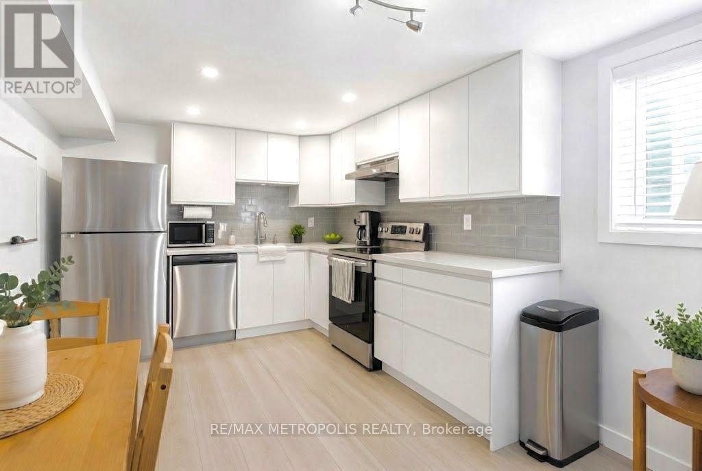Lower - 1217 Norman Court, Oshawa, Ontario  L1H 7X2 - Photo 3 - E13719042