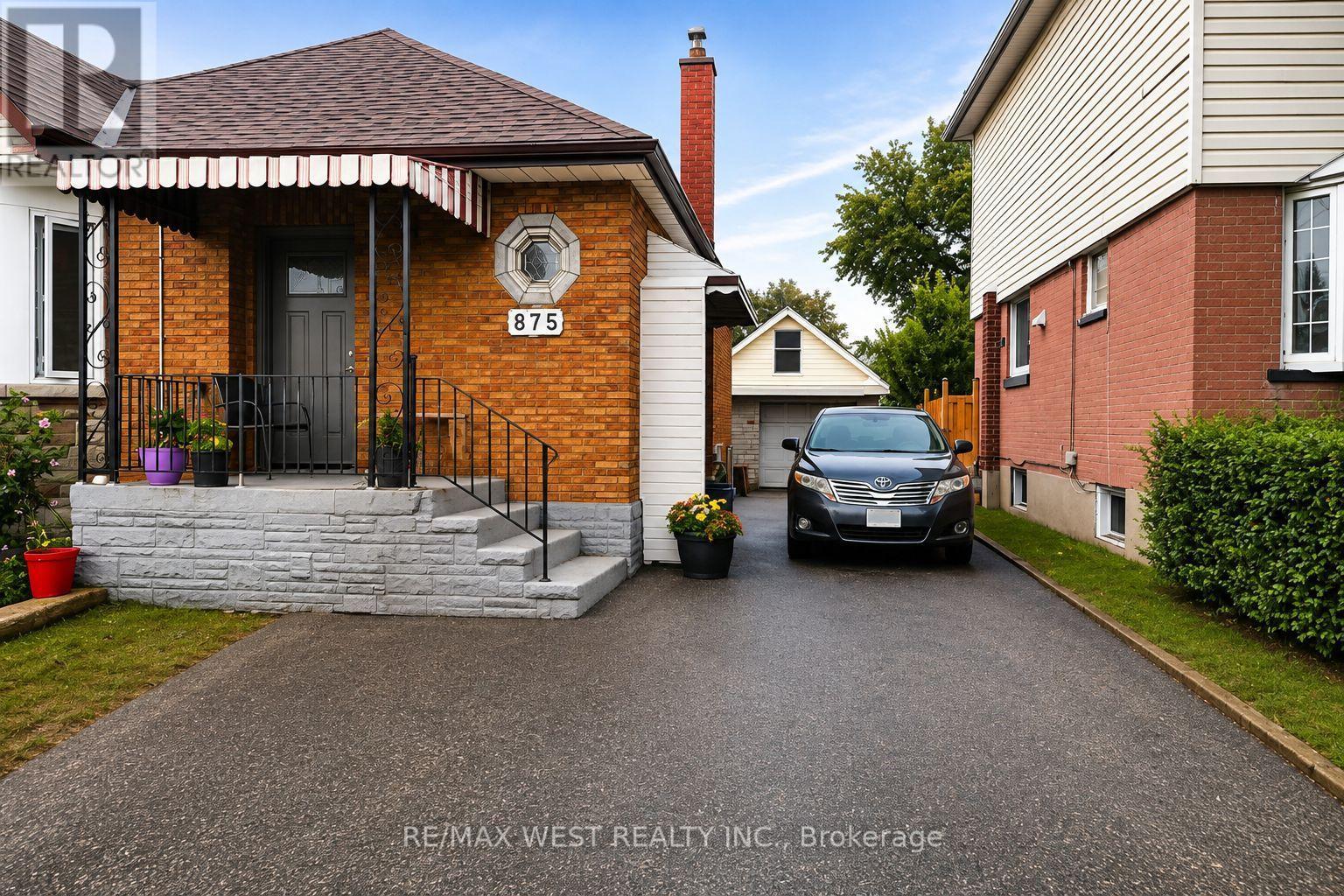 875 Ritson Road S, Oshawa, Ontario  L1H 5L5 - Photo 2 - E13738688