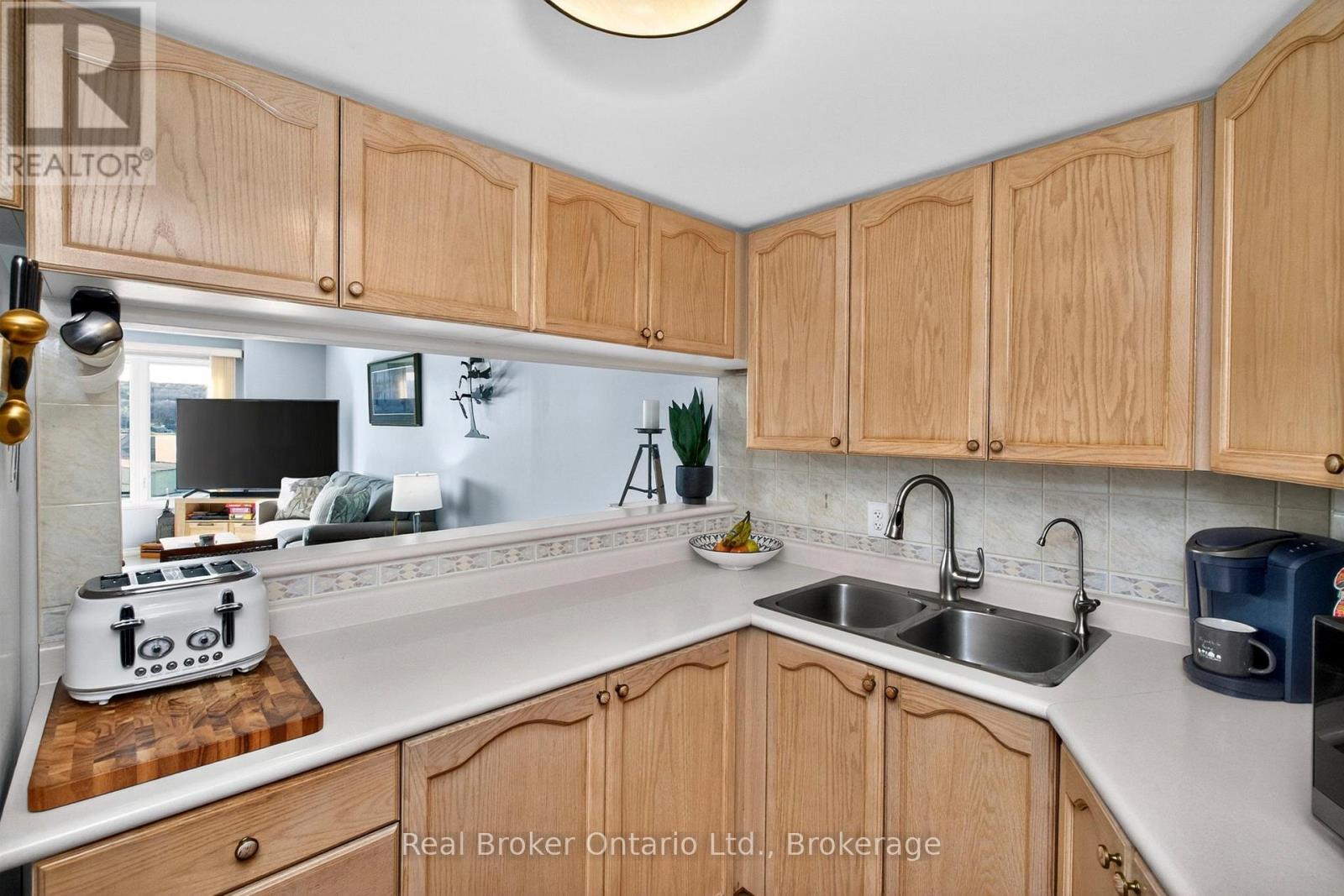402 - 11 Beck Boulevard, Penetanguishene, Ontario  L9M 2G1 - Photo 11 - S13741128