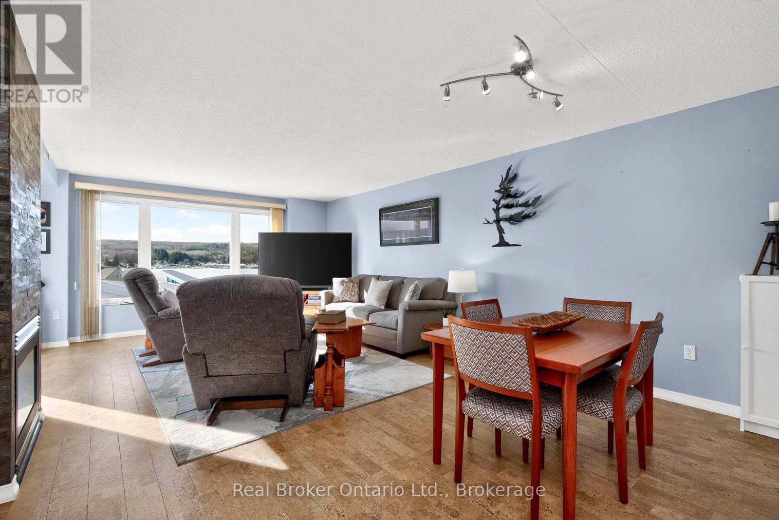 402 - 11 Beck Boulevard, Penetanguishene, Ontario  L9M 2G1 - Photo 9 - S13741128