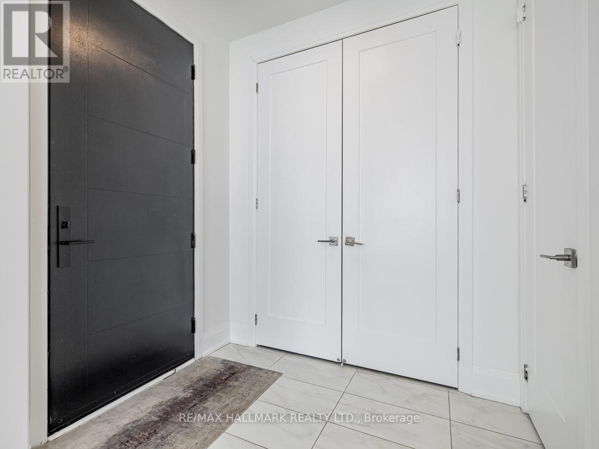 1 - 17 Greenbriar Road, Toronto, Ontario  M2K 0G7 - Photo 2 - C13741336