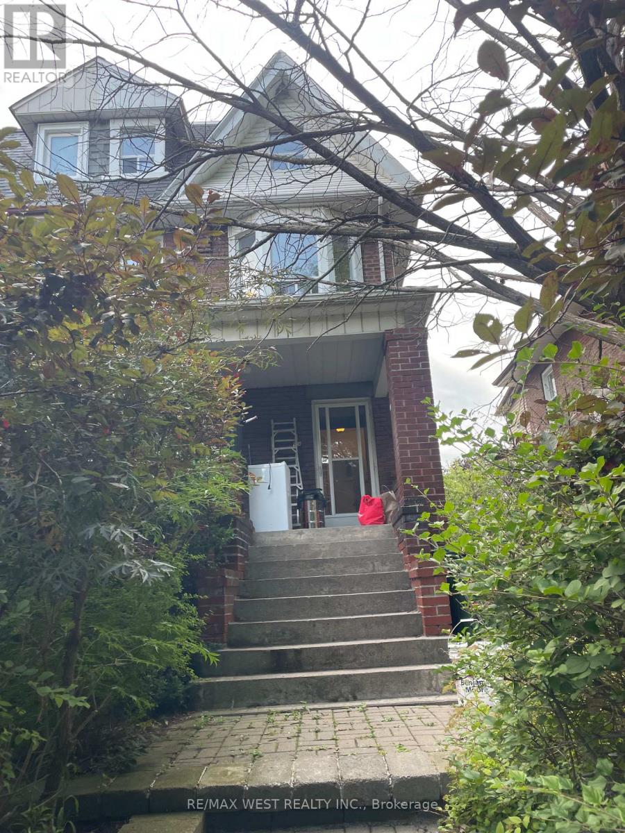 2ND FLOOR - 734 MANNING AVENUE