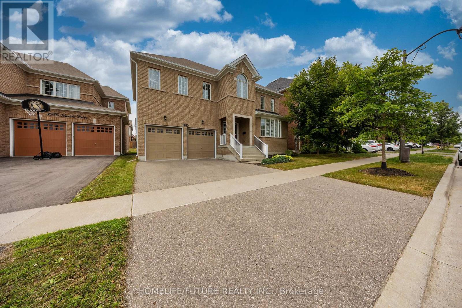 1980 Kurelo Drive, Oshawa, Ontario  L1K 0W8 - Photo 3 - E13741200