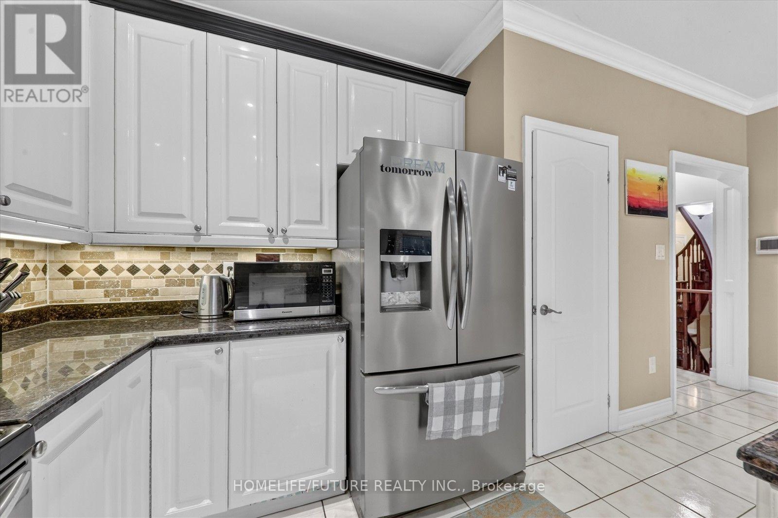 6 Dolby Crescent, Ajax, Ontario  L1Z 0E1 - Photo 14 - E13741272