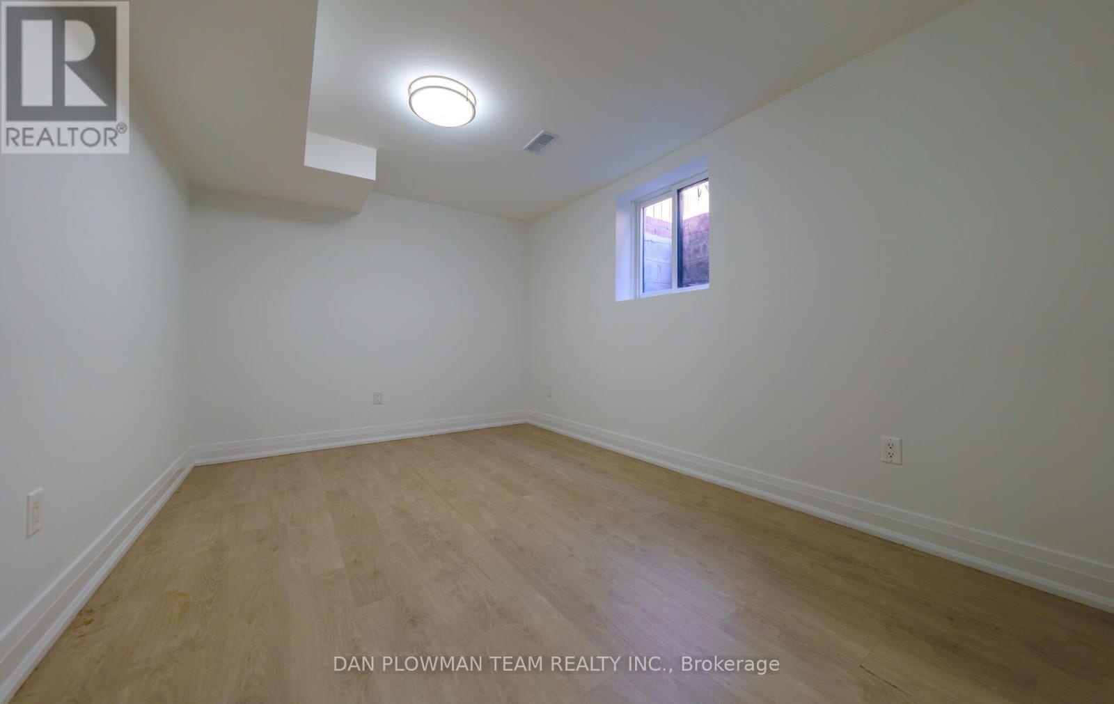 10 Pardon Avenue, Whitby, Ontario  L1P 1V1 - Photo 7 - E13741274