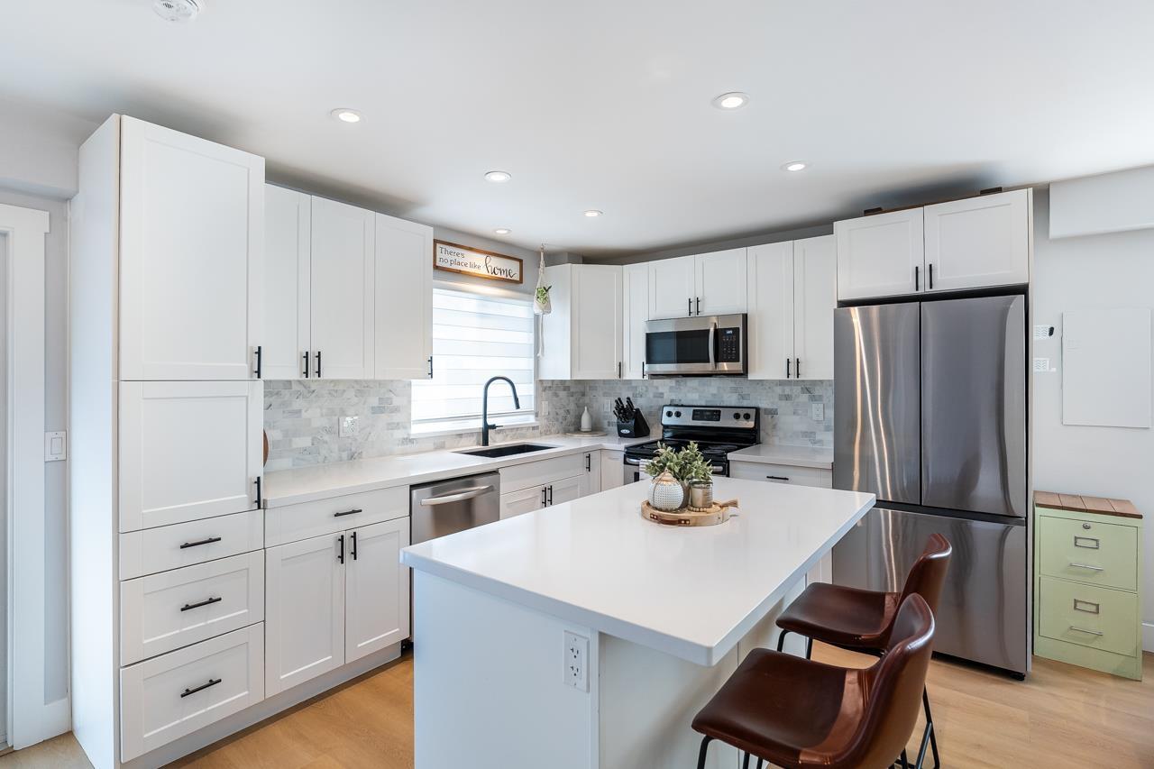 6678 197 Street, Langley, British Columbia  V2Y 1A8 - Photo 4 - R3160475