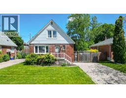 27 DELEVAN Crescent, Hamilton, Ontario