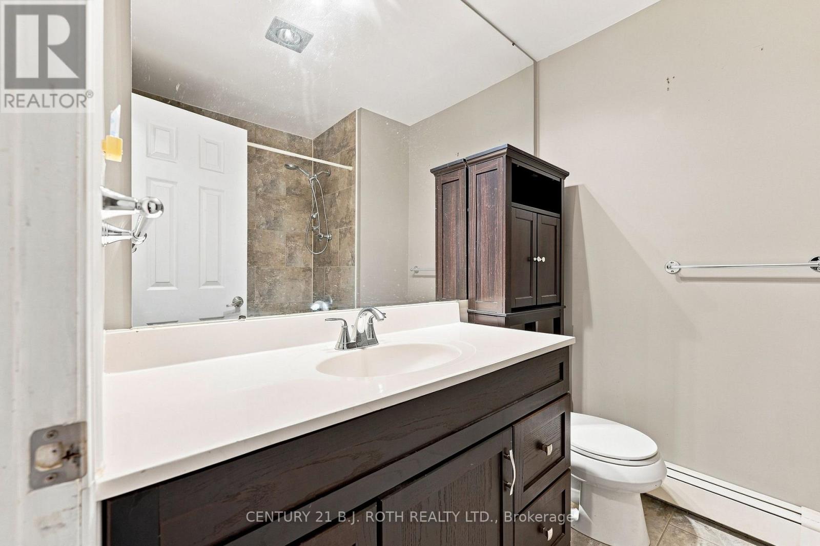195 North Street E, Orillia, Ontario  L3V 2G2 - Photo 9 - S13741282