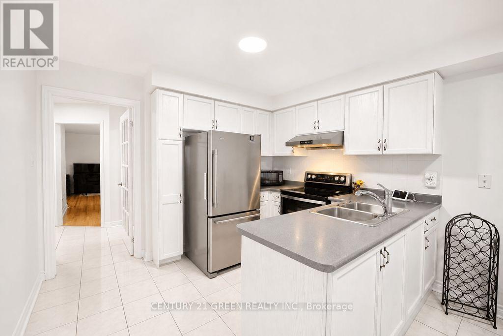1446 Grossi Street, Mississauga, Ontario  L5V 1T8 - Photo 18 - W13741050