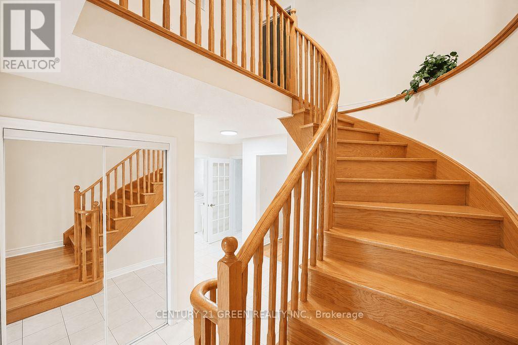 1446 Grossi Street, Mississauga, Ontario  L5V 1T8 - Photo 22 - W13741050