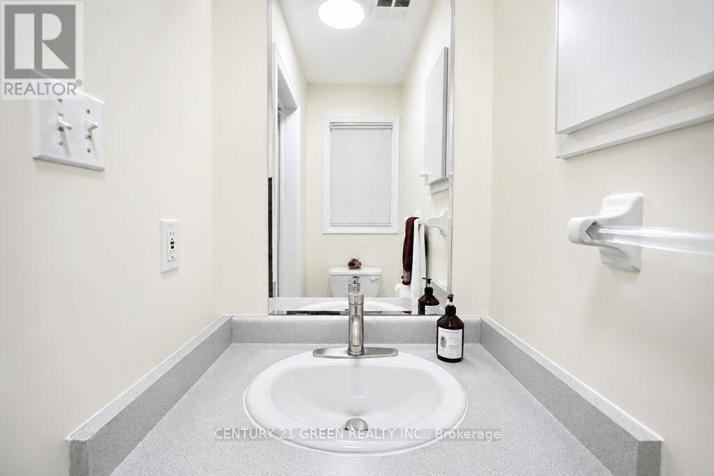 1446 Grossi Street, Mississauga, Ontario  L5V 1T8 - Photo 27 - W13741050