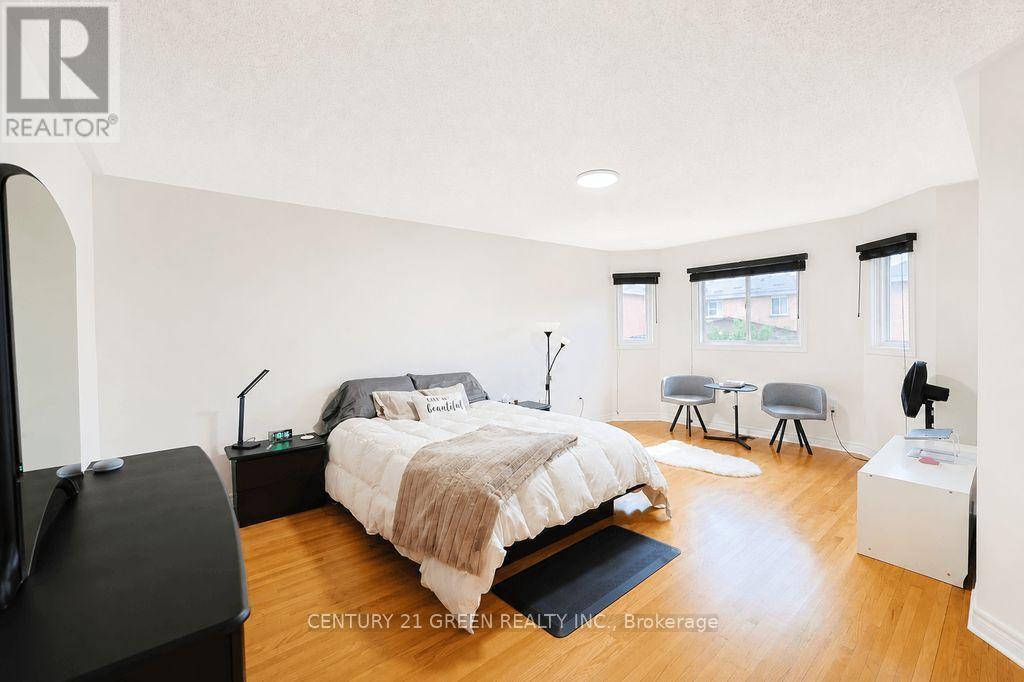 1446 Grossi Street, Mississauga, Ontario  L5V 1T8 - Photo 38 - W13741050