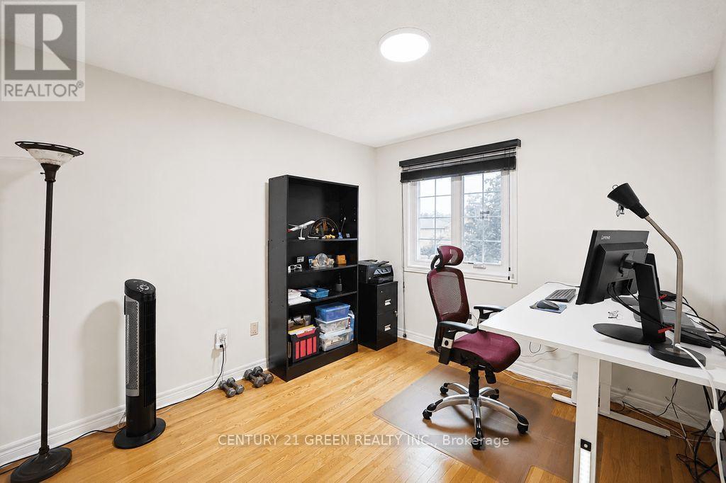 1446 Grossi Street, Mississauga, Ontario  L5V 1T8 - Photo 39 - W13741050