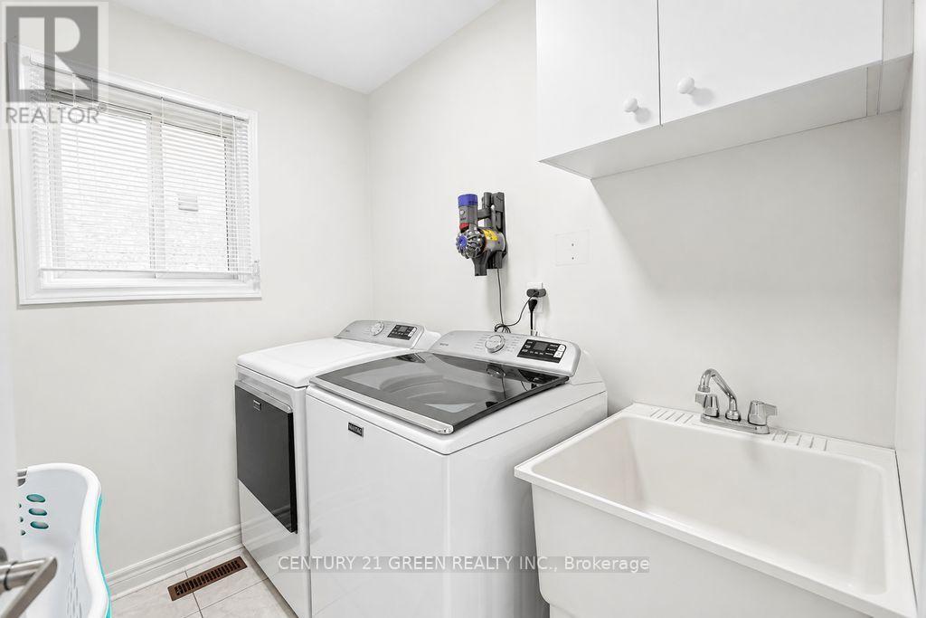 1446 Grossi Street, Mississauga, Ontario  L5V 1T8 - Photo 42 - W13741050