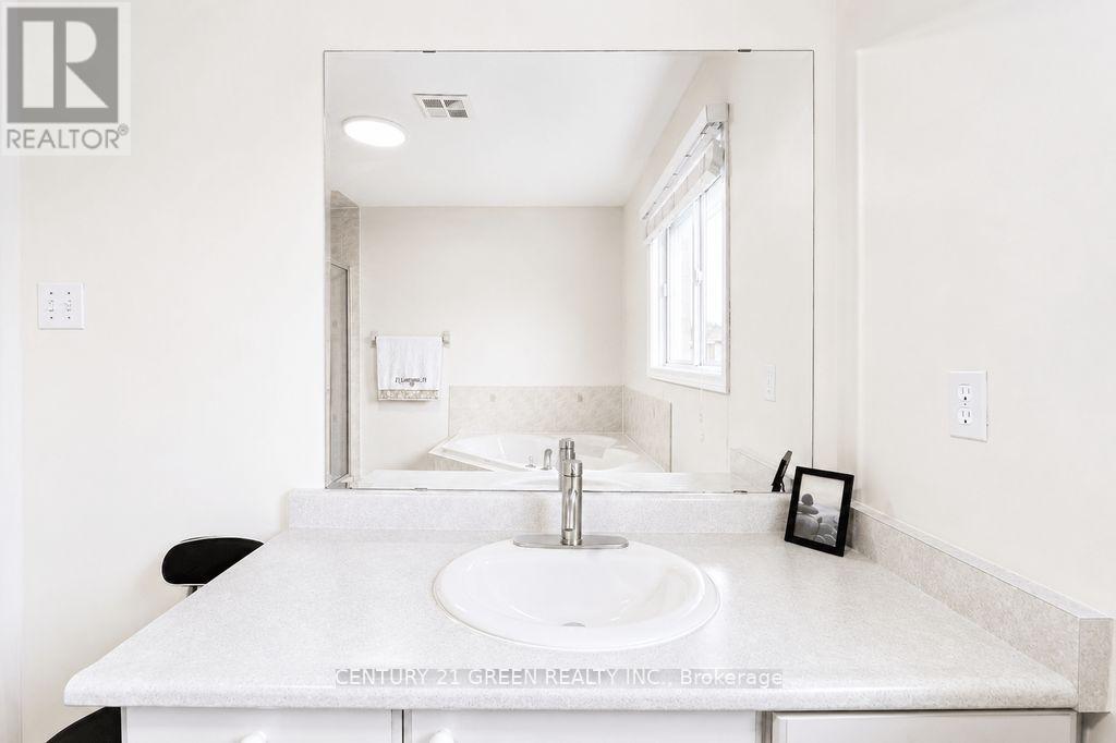 1446 Grossi Street, Mississauga, Ontario  L5V 1T8 - Photo 45 - W13741050