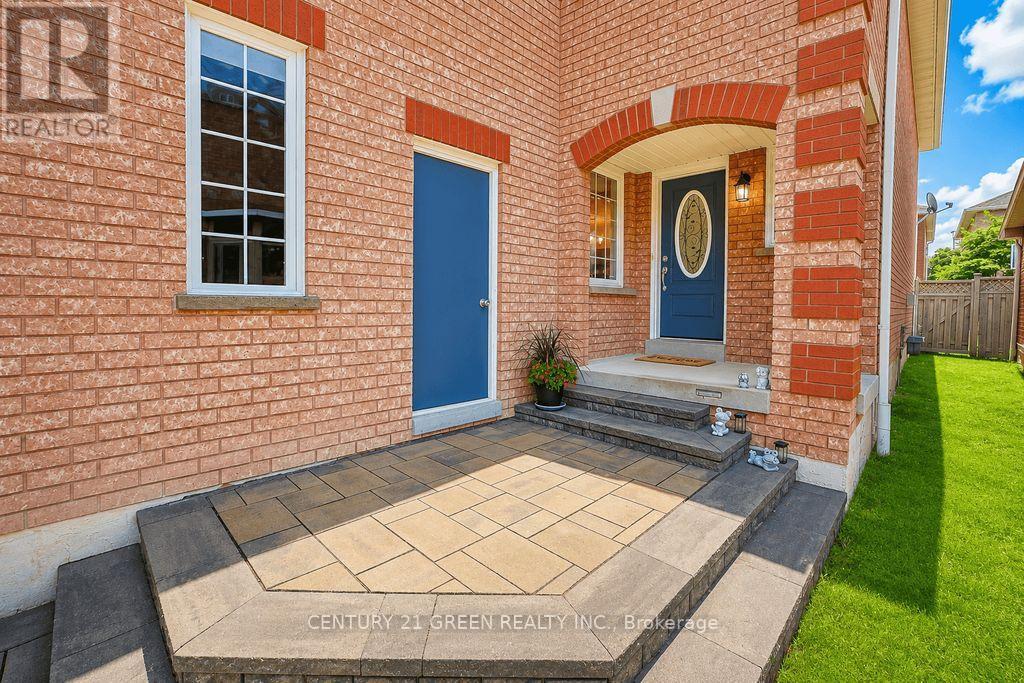 1446 Grossi Street, Mississauga, Ontario  L5V 1T8 - Photo 5 - W13741050