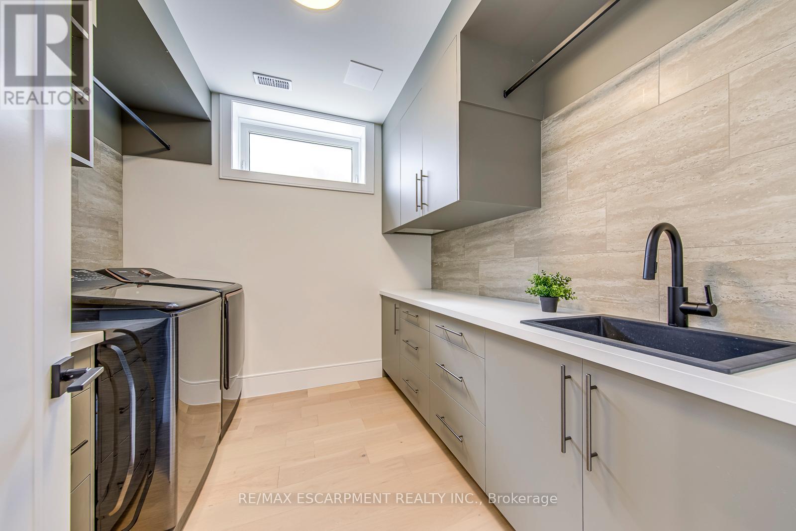 1411 Mountain Grove Avenue, Burlington, Ontario  L7P 2H1 - Photo 45 - W13741108