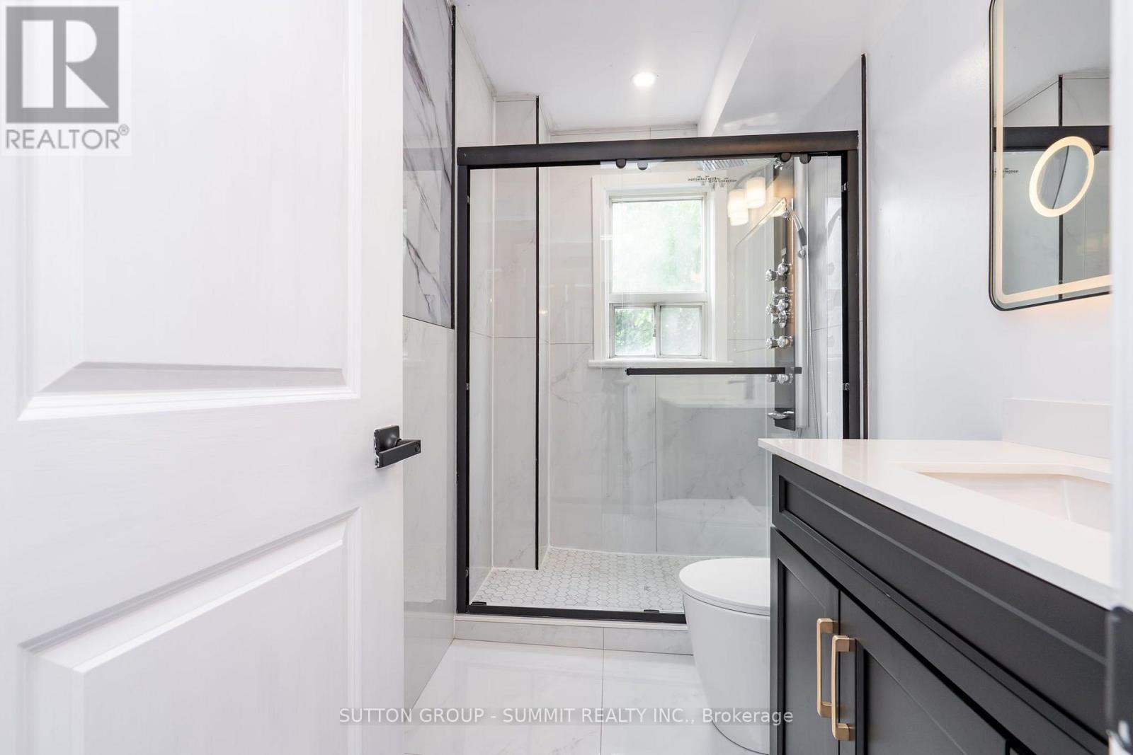 100 Rosethorn Avenue, Toronto, Ontario  M6N 3L1 - Photo 22 - W13741140
