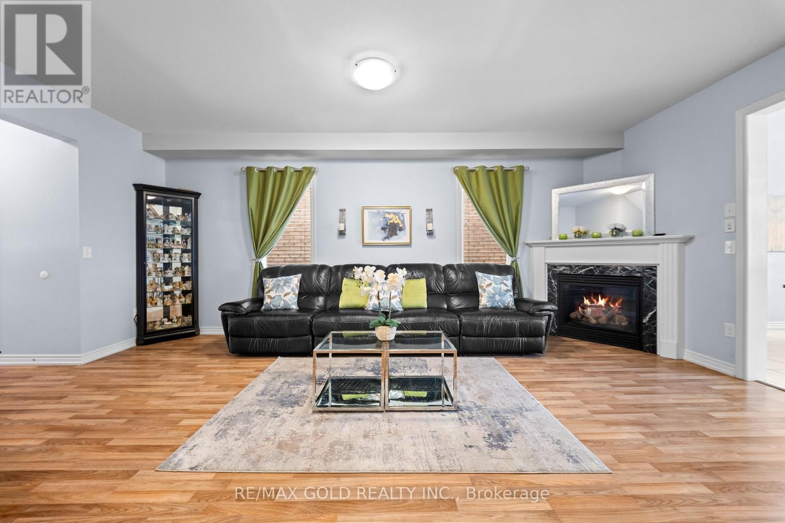 73 Lesabre Crescent, Brampton, Ontario  L6P 3R4 - Photo 4 - W13741142
