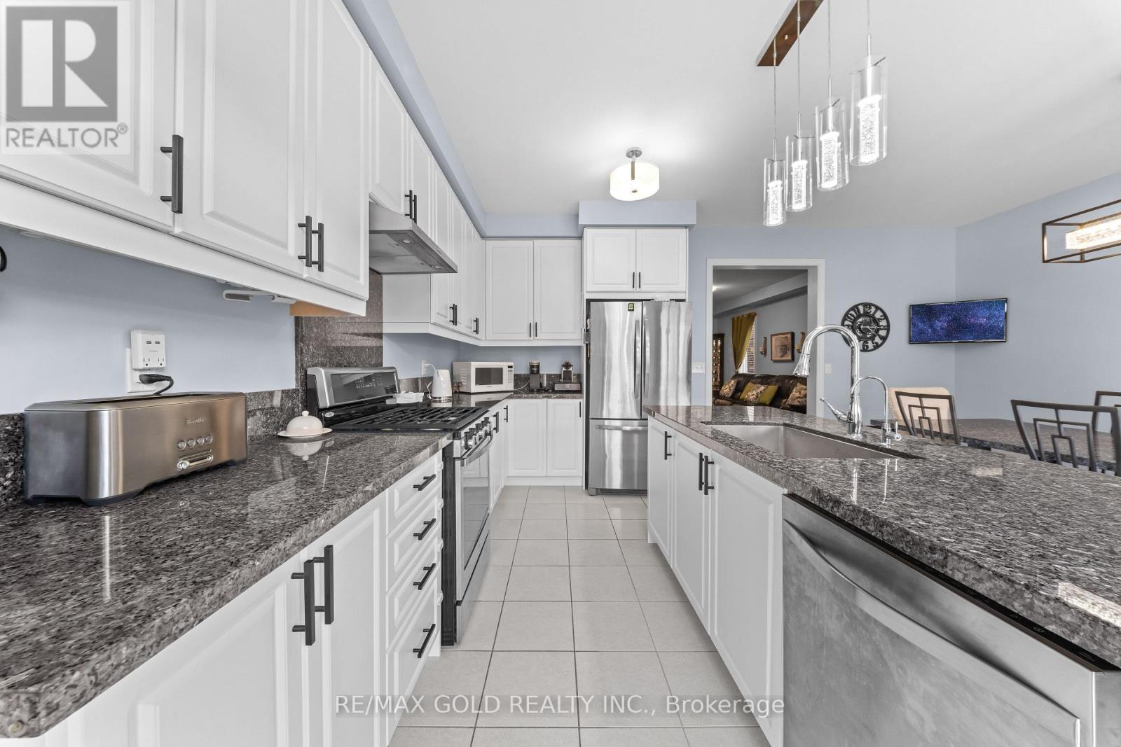 73 Lesabre Crescent, Brampton, Ontario  L6P 3R4 - Photo 9 - W13741142