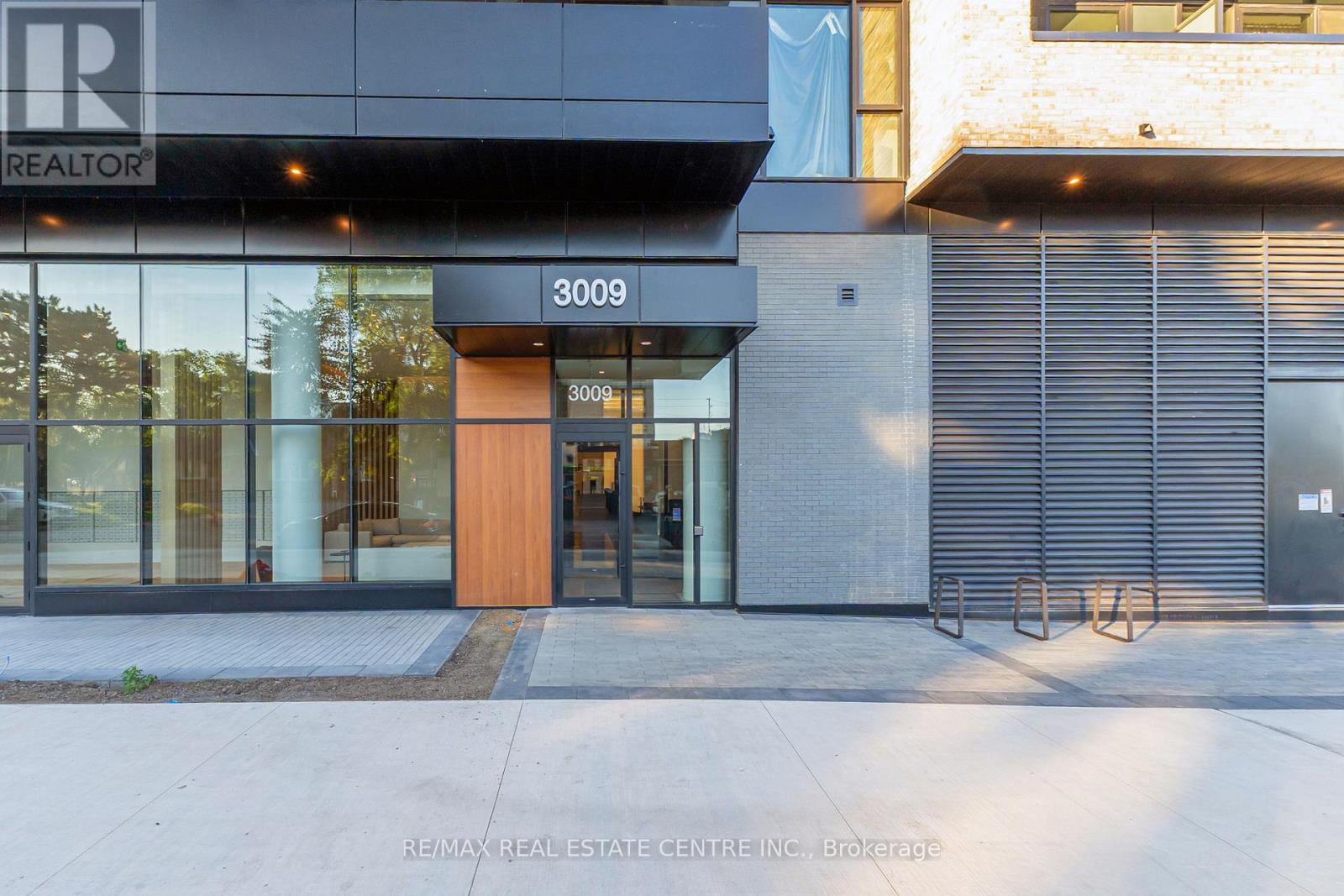 911 - 3009 Novar Road, Mississauga (Cooksville), Ontario  L5B 0P9 - Photo 2 - W13741232