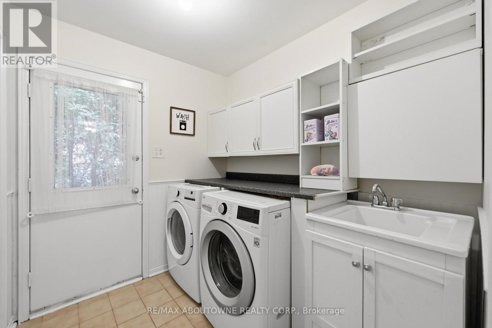 572 Harmony Avenue, Burlington, Ontario  L7N 3S8 - Photo 21 - W13741280