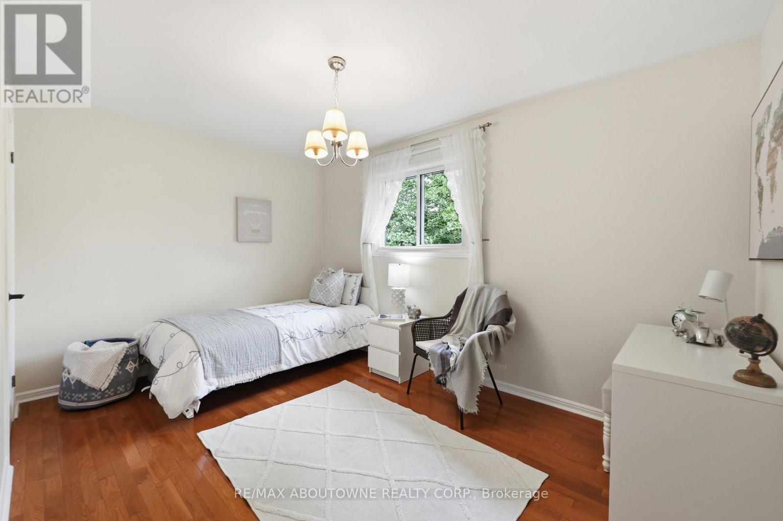 572 Harmony Avenue, Burlington, Ontario  L7N 3S8 - Photo 30 - W13741280