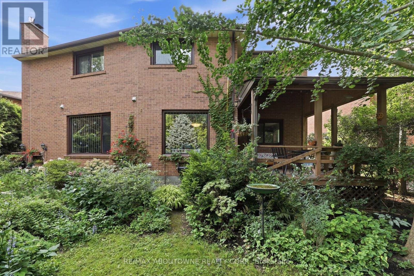 572 Harmony Avenue, Burlington, Ontario  L7N 3S8 - Photo 46 - W13741280