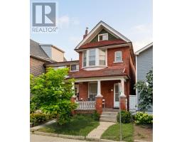 UPPER - 32 GARNET AVENUE, Toronto, Ontario