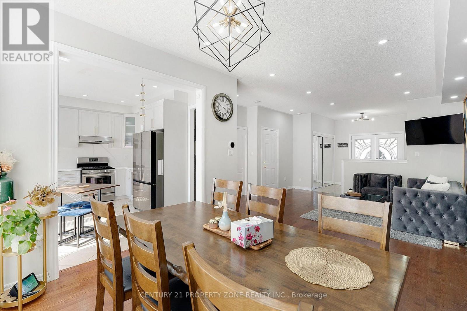 221 Andrews Trail, Milton, Ontario  L9T 6S7 - Photo 7 - W13741302