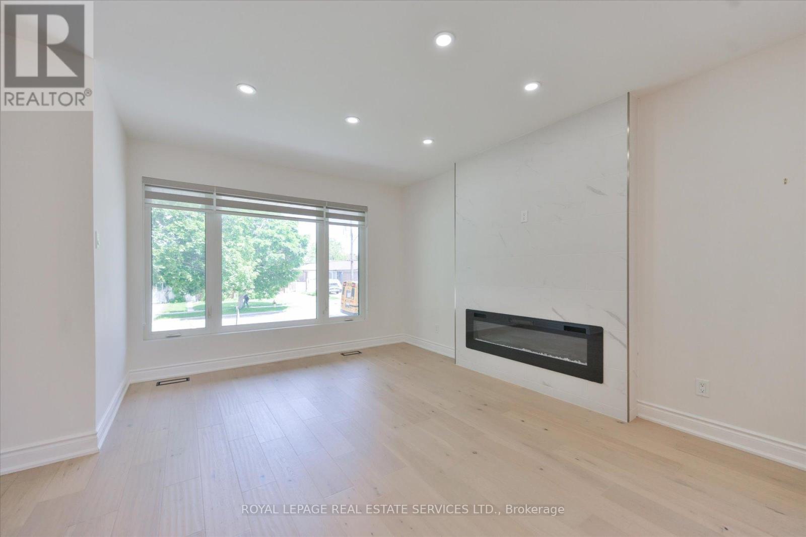 18 Celestine Drive, Toronto (Willowridge-Martingrove-Richview), Ontario  M9R 3N1 - Photo 10 - W13741328