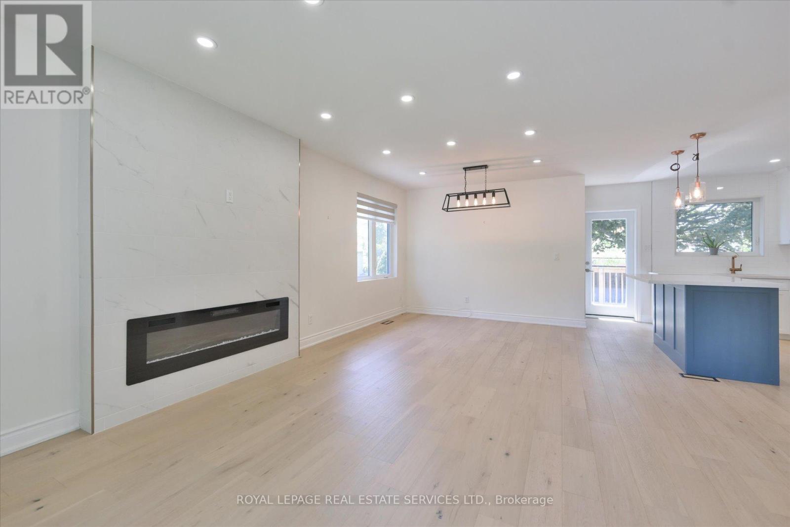 18 Celestine Drive, Toronto (Willowridge-Martingrove-Richview), Ontario  M9R 3N1 - Photo 11 - W13741328