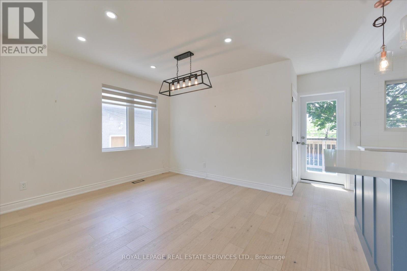 18 Celestine Drive, Toronto (Willowridge-Martingrove-Richview), Ontario  M9R 3N1 - Photo 13 - W13741328