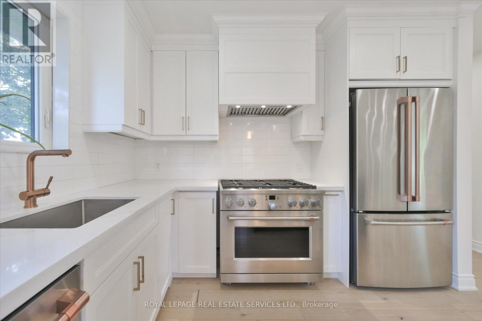18 Celestine Drive, Toronto (Willowridge-Martingrove-Richview), Ontario  M9R 3N1 - Photo 18 - W13741328