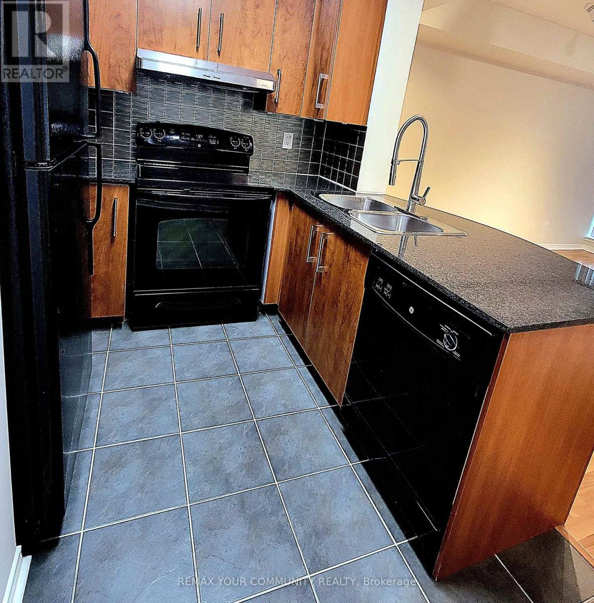 209 - 5500 Yonge Street, Toronto, Ontario  M2N 7L1 - Photo 5 - C13738976