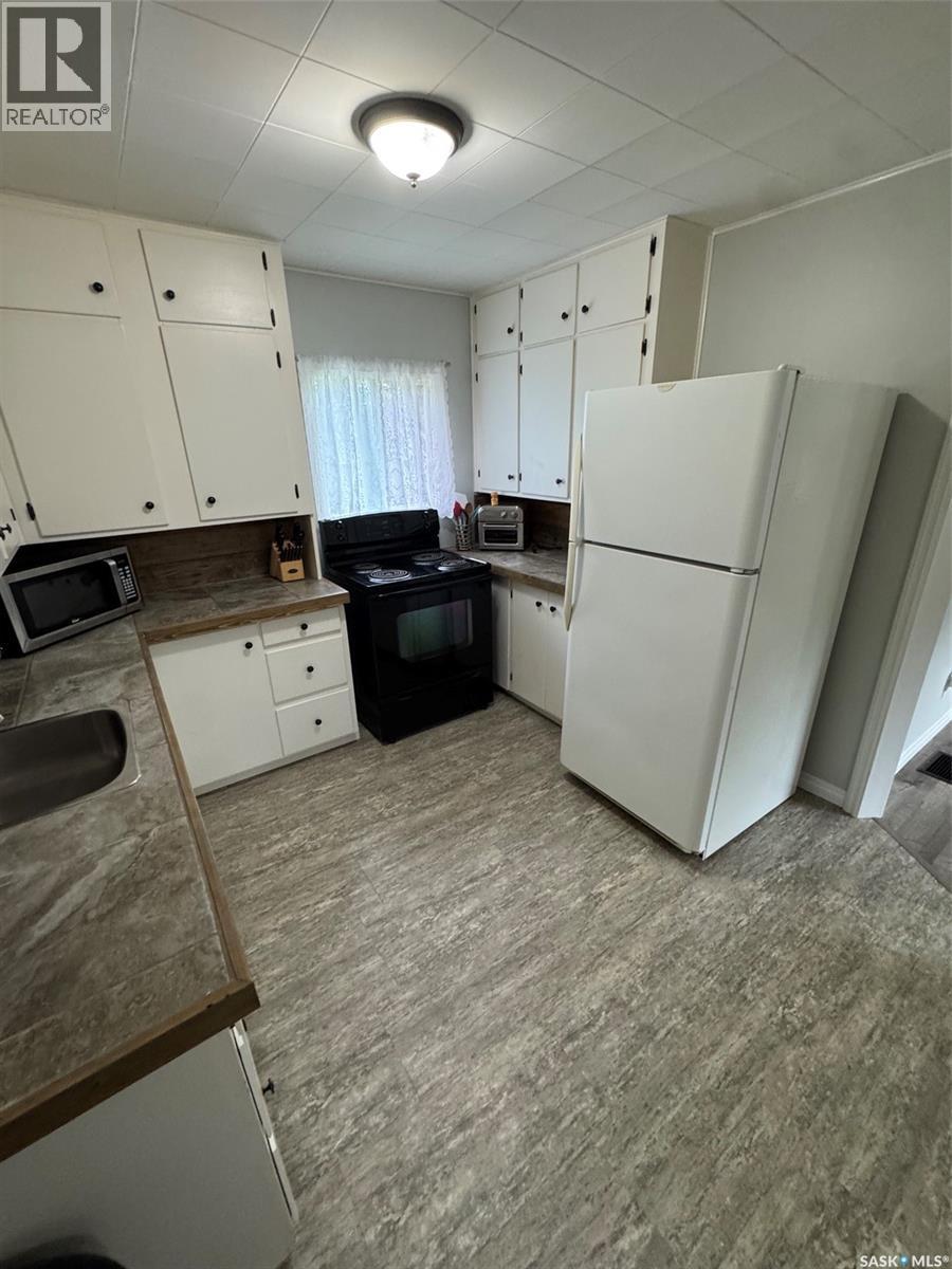 224 2nd Avenue, Spalding, Saskatchewan  S0K 4C0 - Photo 12 - SK047396