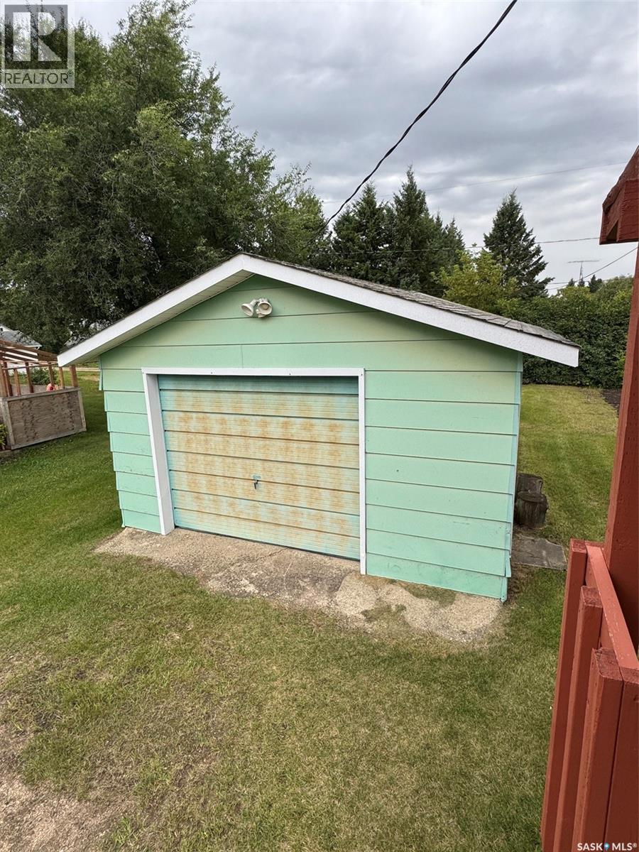 224 2nd Avenue, Spalding, Saskatchewan  S0K 4C0 - Photo 9 - SK047396