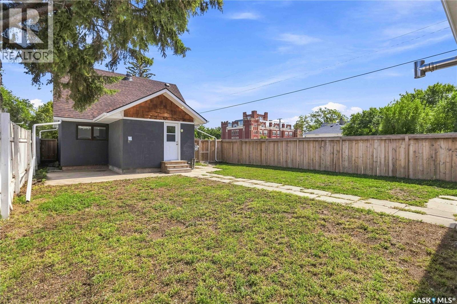 639 L Avenue S, Saskatoon, Saskatchewan  S7M 2H6 - Photo 2 - SK047307
