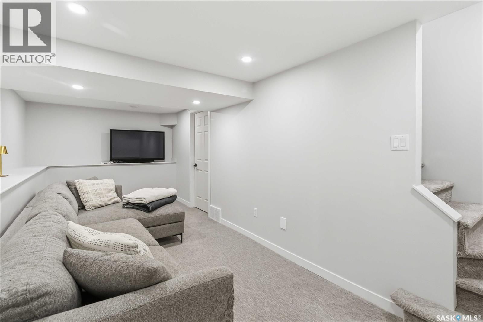 639 L Avenue S, Saskatoon, Saskatchewan  S7M 2H6 - Photo 24 - SK047307