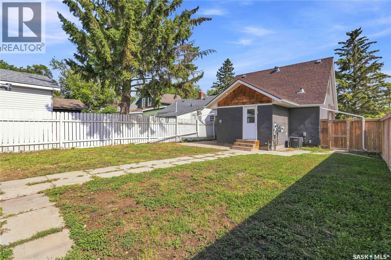 639 L Avenue S, Saskatoon, Saskatchewan  S7M 2H6 - Photo 29 - SK047307