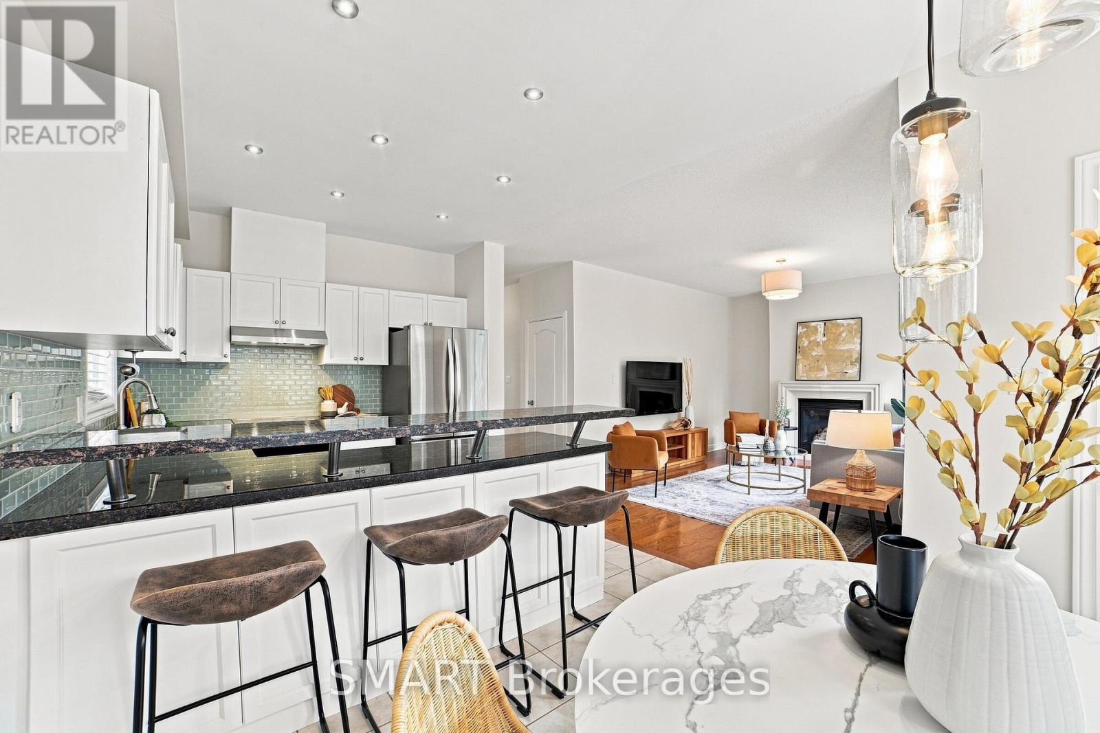 96 Capera Drive, Vaughan, Ontario  L4H 3K3 - Photo 11 - N13741074