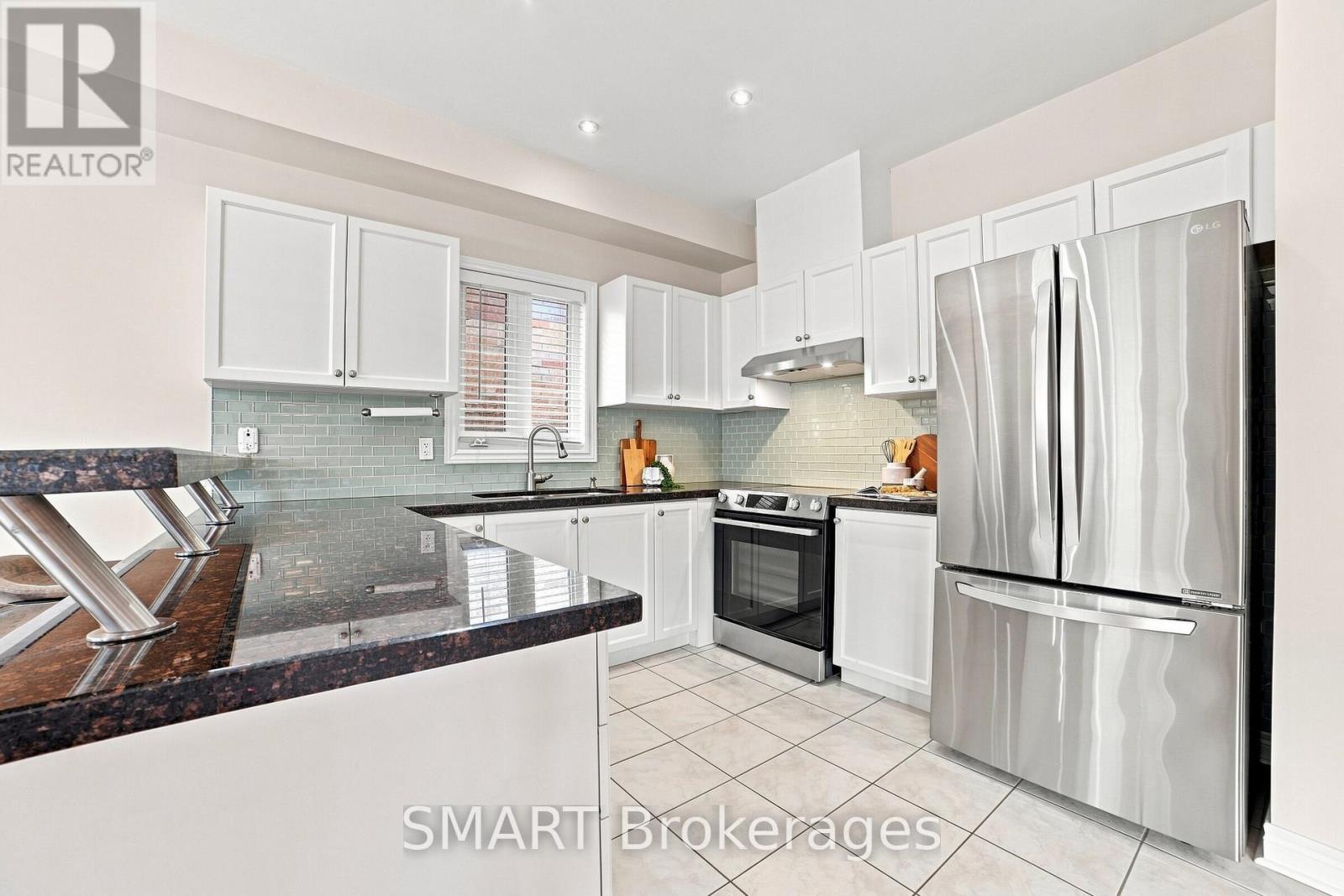96 Capera Drive, Vaughan, Ontario  L4H 3K3 - Photo 10 - N13741074
