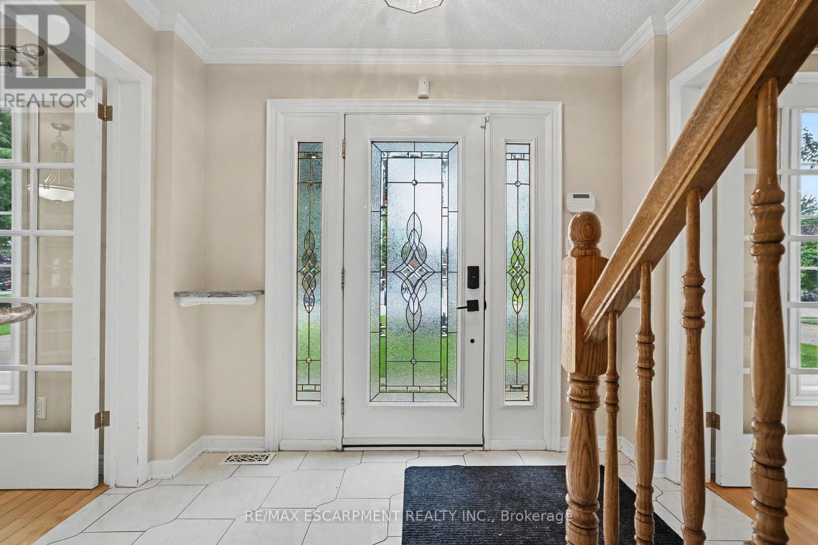 21 Farewell Crescent, West Lincoln, Ontario  L0R 2A0 - Photo 4 - X13741078