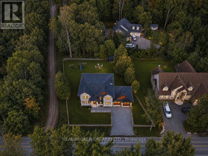 1095 Mineral Springs Road, Hamilton, Ontario  L9H 5E3 - Photo 3 - X13741182