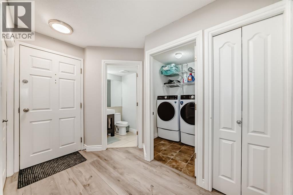 114, 10 Sierra Morena Mews SW, Calgary, Alberta  T3H 3K5 - Photo 37 - A2319323