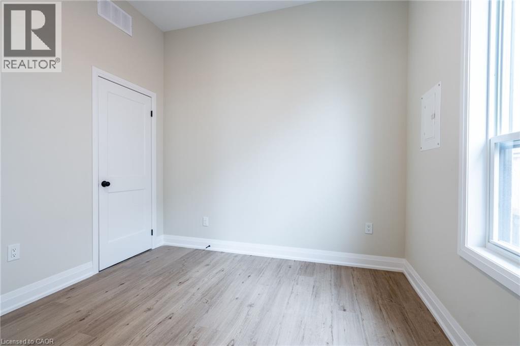 728 Eleventh Avenue Unit# B, Hamilton, Ontario  L8T 2K8 - Photo 5 - 40859806
